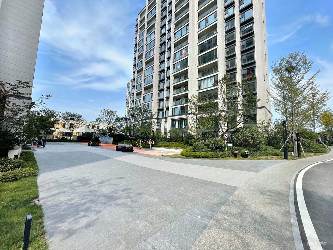 西发融信缦山兰庭二期