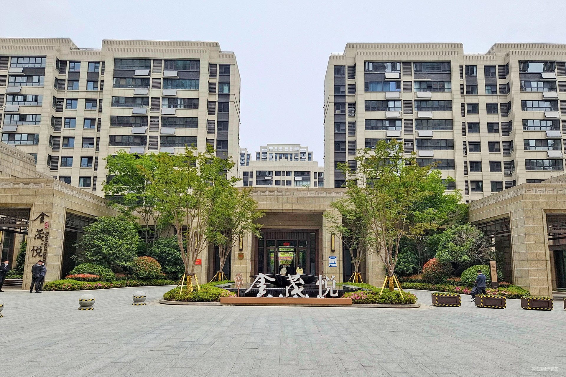 金茂悦4室2厅2卫171㎡南北650万