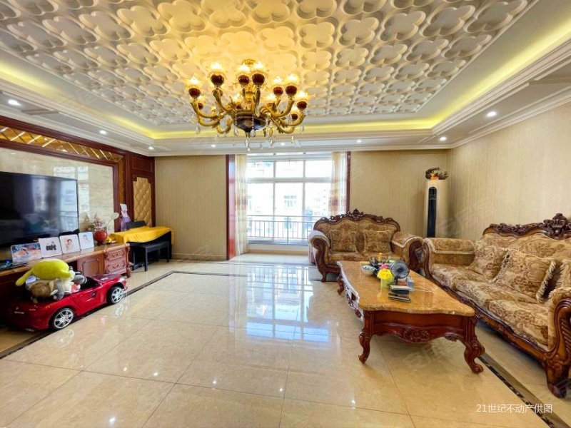 40附近,7层带电梯,一梯一户,装修50万! 3室大客厅