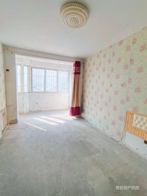 出售河畔景苑一楼双气两室一厅南北通透带地下室