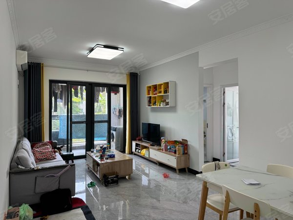 凤凰御景,南向两房出租,拎包入住,租金便宜,骏壹万邦,地铁口,花都租房