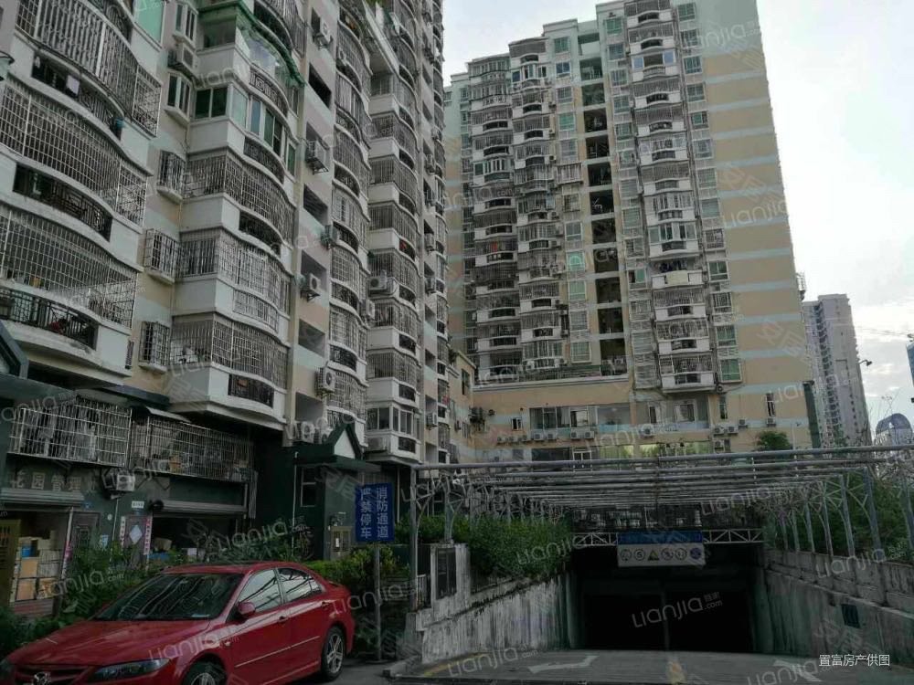 车位充足 近医院 满五 带电梯 南向采光好 高楼层视野好,大洲城市花园