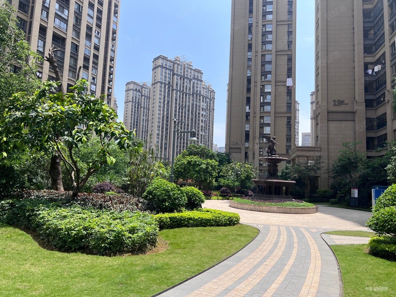 泰禾红誉一期3室2厅2卫110㎡南北225万