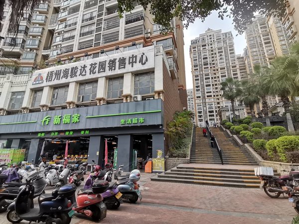 梧州长洲玫瑰湖海骏达花园房靓租金平,金辉车站对面海骏达花园小区