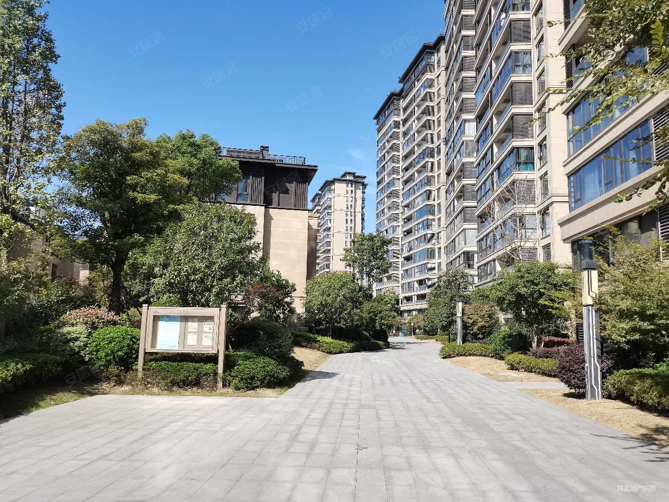 祥生群贤府4室2厅2卫136㎡南285万