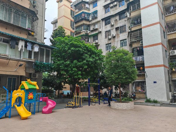 金羊花园靠近中大附一丨人民医院丨可短租两个月丨民水民电有燃气