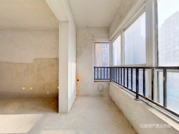 经开一小 草滩六路, 三室,纯毛坯 楼层好,,东晋桃源缙福源二手房,140