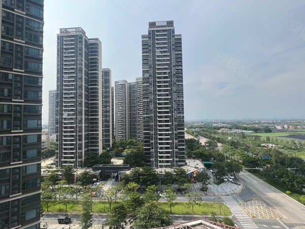 广州南沙榄核保利星海小镇保利星海小镇豪华装修三房出租全屋定制家具