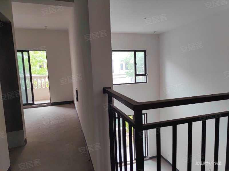 此房可谈30万半岛印象花园叠墅位置好带院子采光刺眼