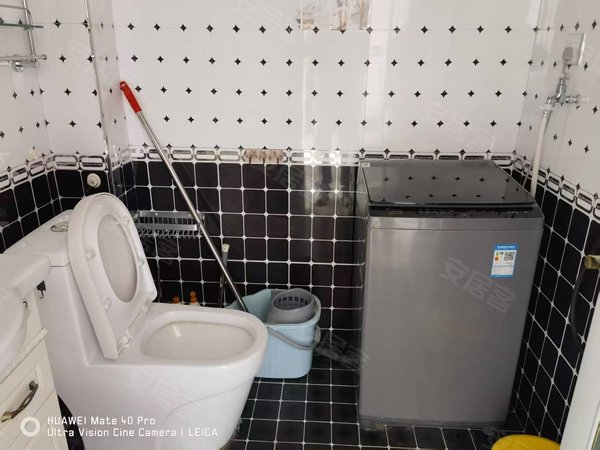 包头昆都仑火车站和平新苑和平新苑 精装修  1500元  5楼  100平 家电齐全出租房源真实图片