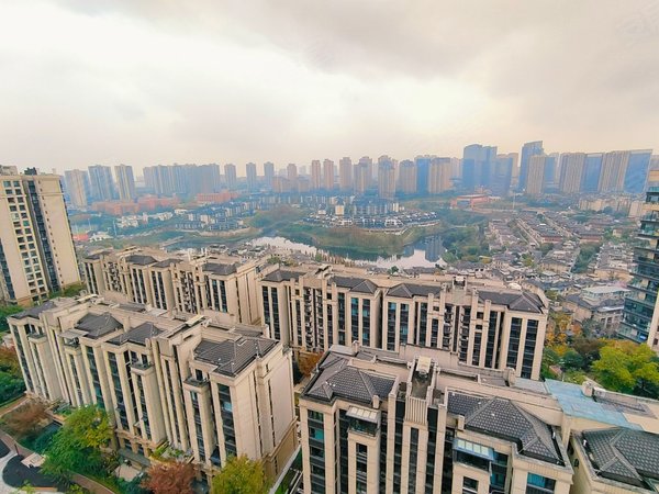 重庆渝北照母山约克郡壹號湖畔照母山壹号湖畔丶精装3房丶拎包入住丶