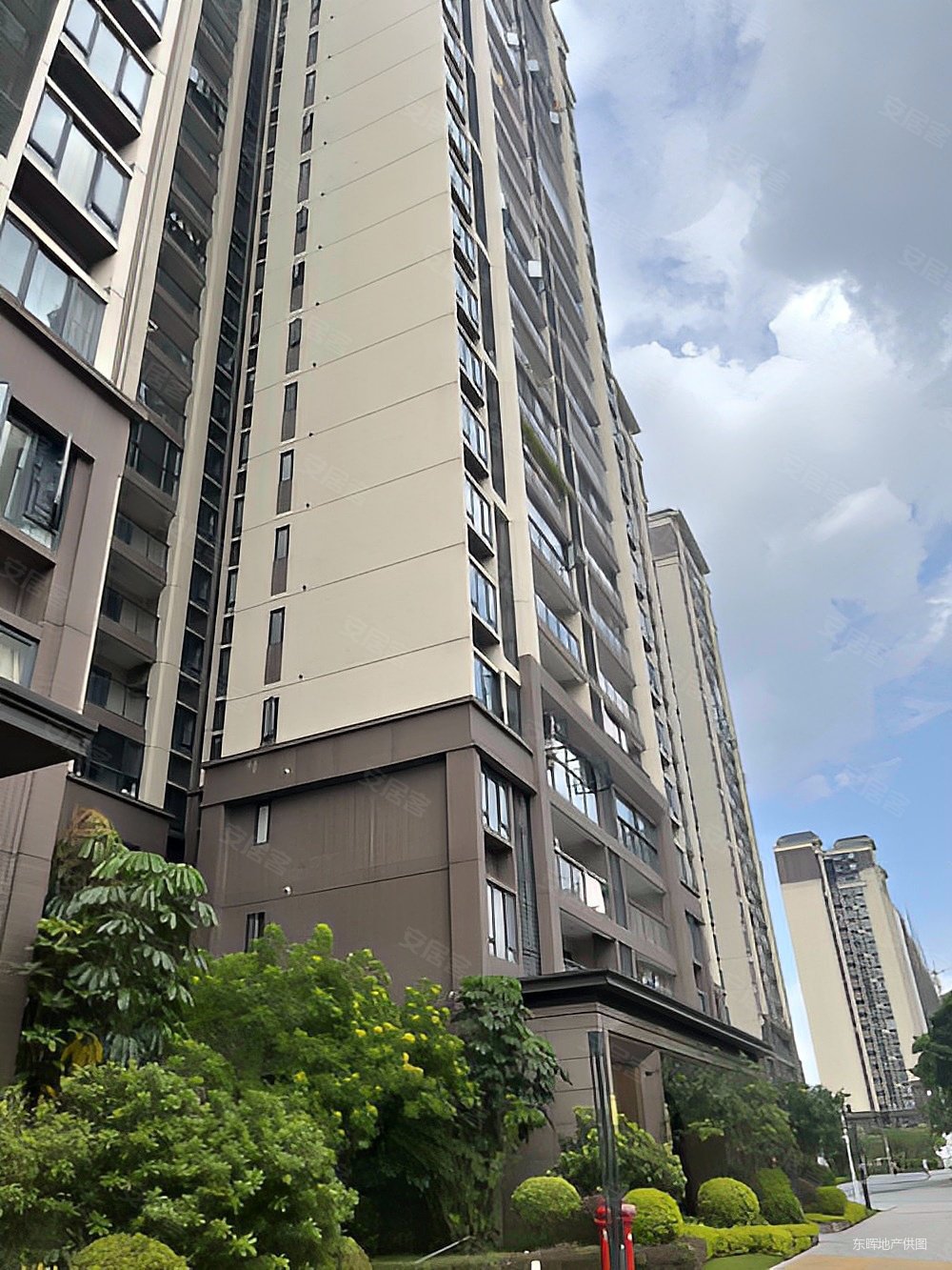 品秀星图4室2厅2卫122.57㎡南北260万