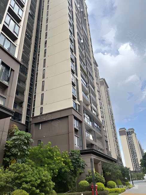 品秀星图4室2厅2卫122.57㎡南北260万