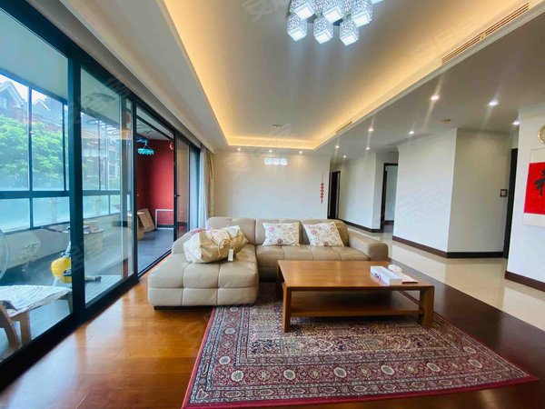 上海徐汇华泾印象欧洲印象欧洲 4室2厅2卫 21000.