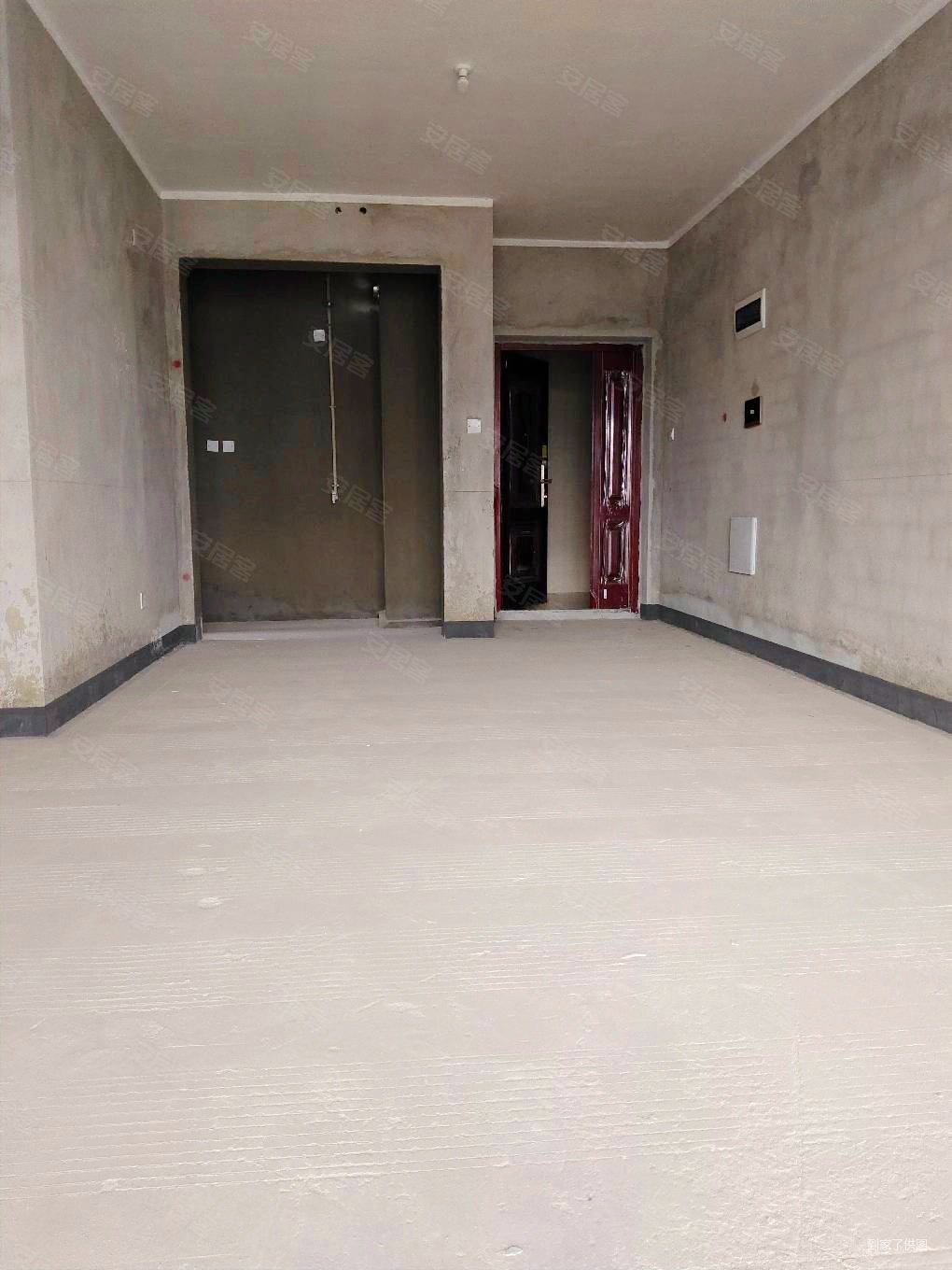 中国摩金棕公馆清水房出售,3室2厅2卫,98平