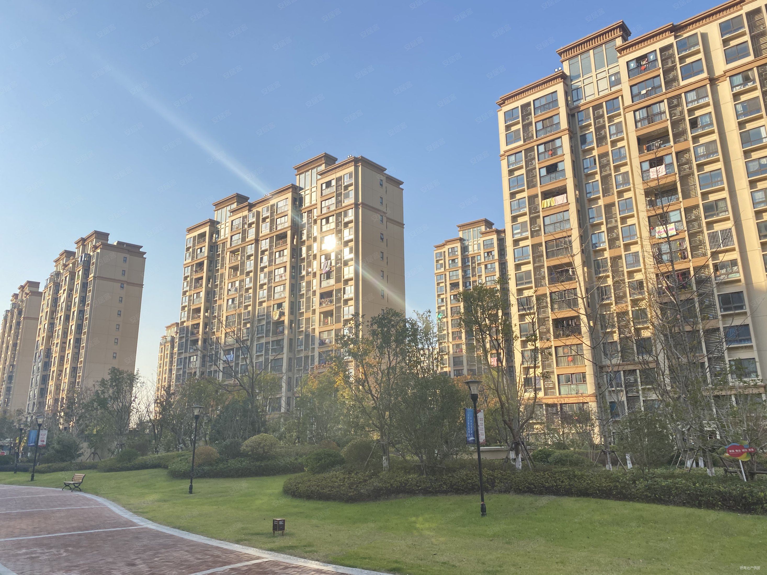 佳兆业君汇上品3室2厅1卫98.23㎡南北325万