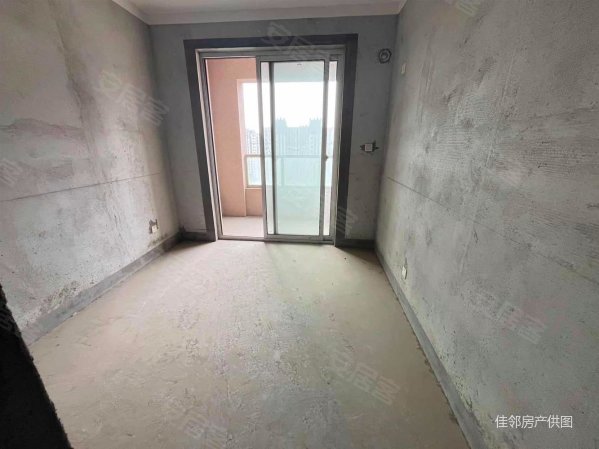 紫艺华府 高楼层视野好 车位充足 商品住宅 次新房 小三房