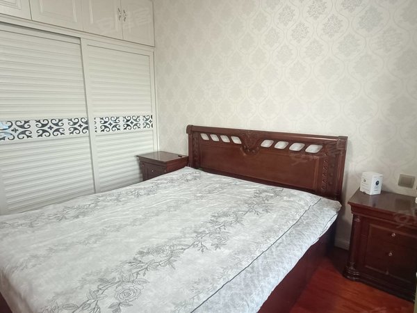 包头昆都仑包头乐园保利拉菲公馆(二三期)科大吾悦保利拉菲精装修拎包入住，包暖包物业随时看房。出租房源真实图片