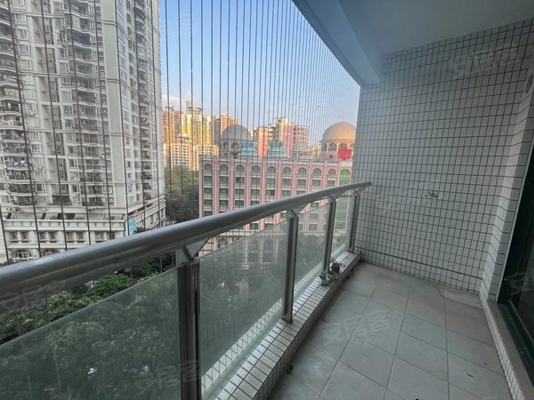 广州海珠滨江东海琴湾滨江东 海琴湾 一线江景三房带主套 可配齐 随时