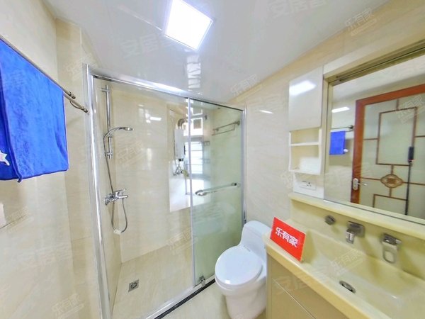 福田侨香地铁站精装三房业主急租,中高层,采光好,看房方便!