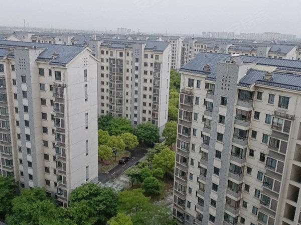 苏州太仓沙溪白云花园大阳台单间出租700一个月出租房源真实图片