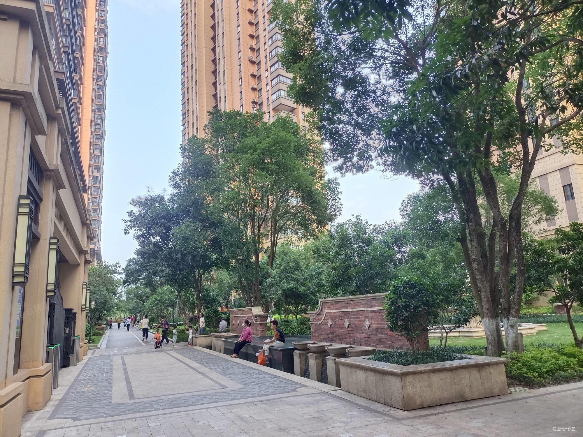 联发君澜(一期)3室2厅2卫88.22㎡南北102万