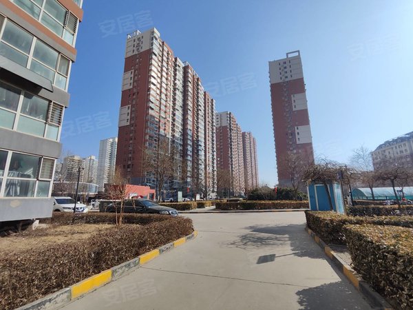 保定莲池河北小学亢龙骏景(b区)紧邻保百商城华电二校,保师国税局