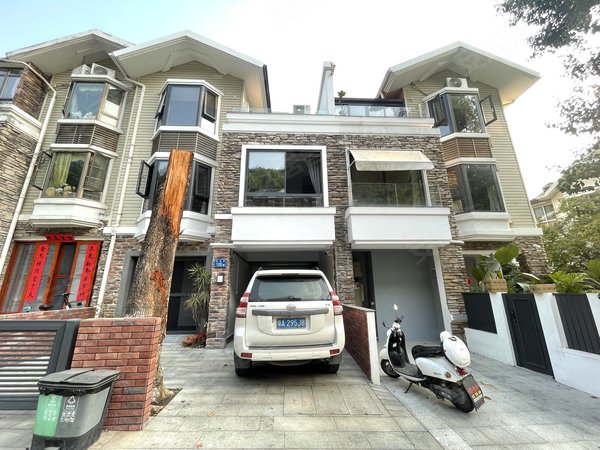 广州黄埔萝岗保利林语山庄(别墅)保利林语山庄 山顶独栋别墅 居高临下