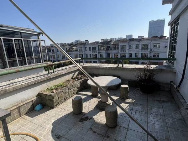 湖州安吉县递铺广都嘉园1958附近，广都家园步梯6楼，三室一厅带前后露台出租房源真实图片