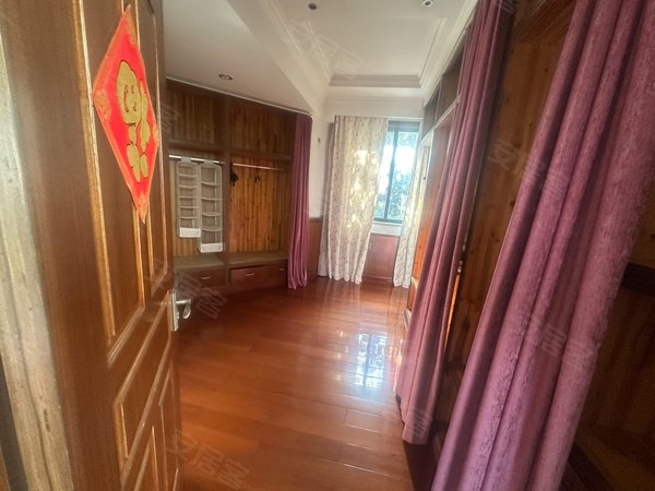 金华东阳东阳江北海德国际社区水岸绿庭(A区)可做电商245平精装带车位 有个大院子一年包物业出租房源真实图片