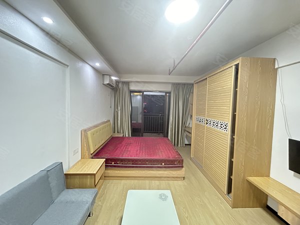 世纪大道市政府旁伴山御景带阳台公寓临近新市医院