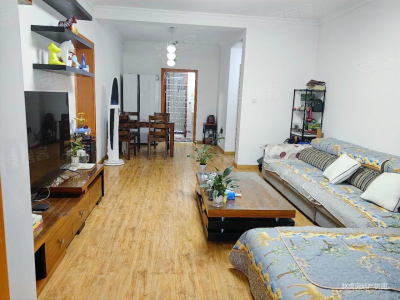 诚售,精装成色新,大套二 户型好客厅带阳台 拎包住,锦花苑(青羊)二手