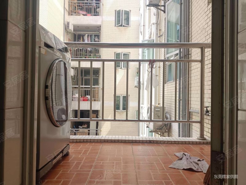 光大景湖春天环境好满二商圈成熟有电梯精装可拎包入住