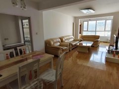 西宁城东东关大街城东区共和南路荣府第一城带家具家电,可以拎包入住随时看房出租房源真实图片