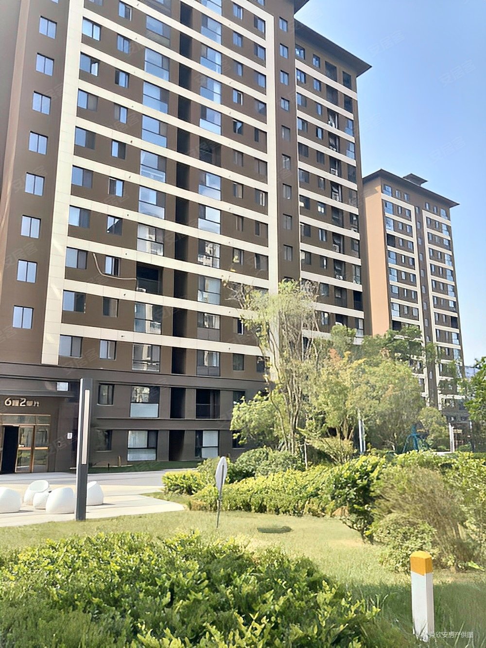 弘阳昕悦府4室2厅2卫140㎡南北108万