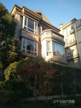 绿中海联排别墅,业主诚意出售,豪装五房,万科天空之城旁随时看