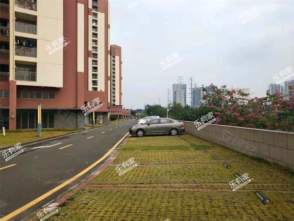 深圳龙华观澜湖润名苑湖润名苑一房一厅带超大阳台家私齐全出租房源