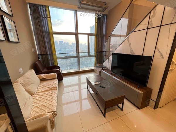 深圳龙华龙华富驰大厦龙华油松独栋公寓精装复式一房一厅两卫,家私