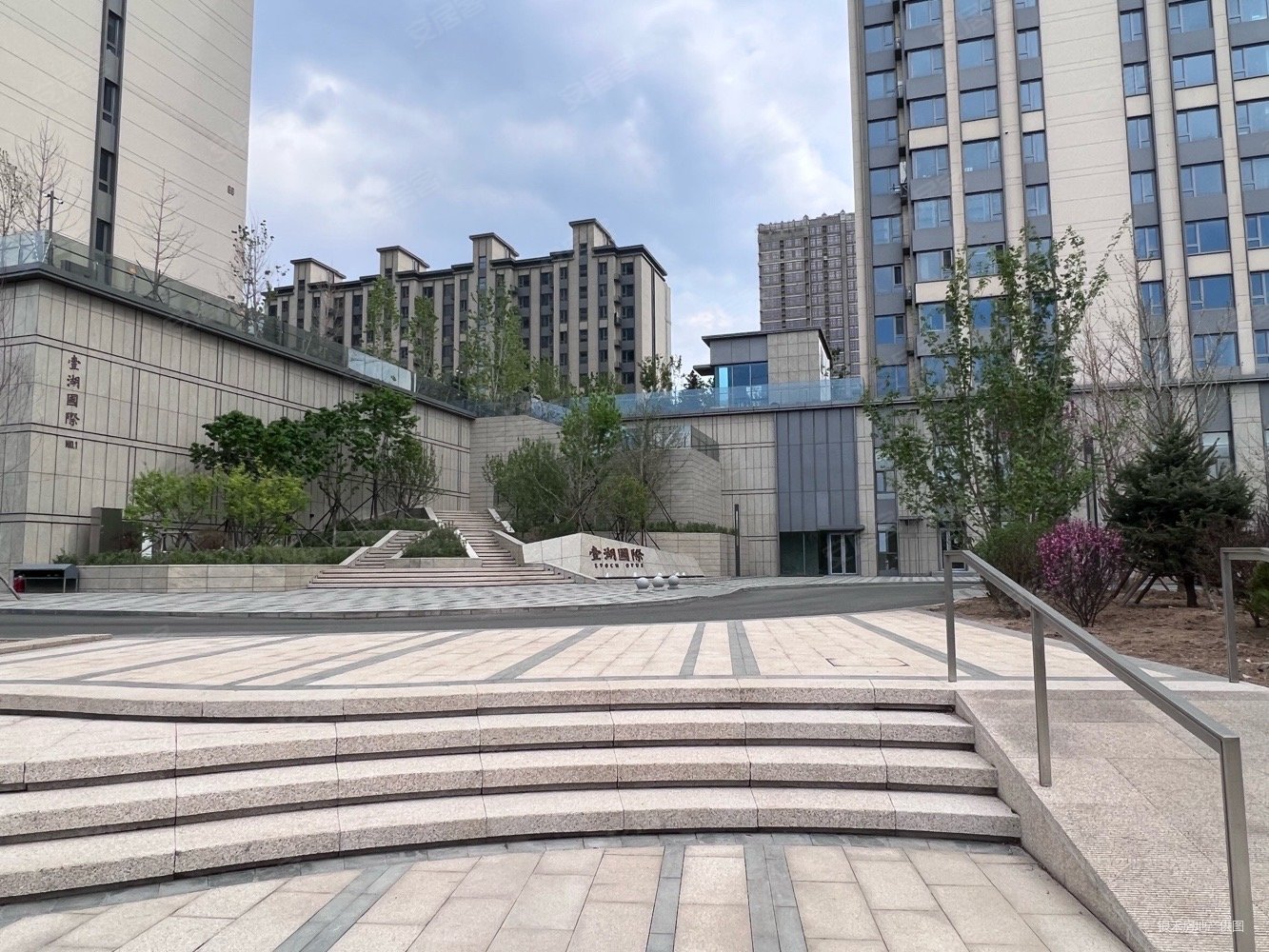 主做壹湖国际高层前后观景好楼层好位置能贷款