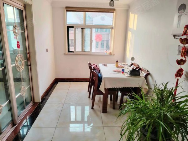 青岛胶州北关金祥花园北关 金祥花园 精装修 套三房 低楼层 仅需1300