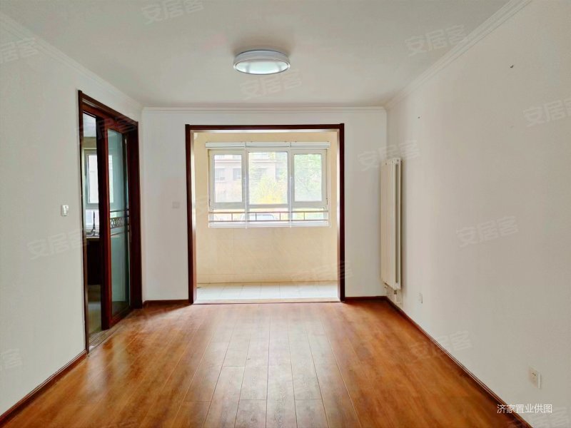 改善居住,环境优雅,高性价比,全明四居,采光充足,地下室车位,鼎秀家园