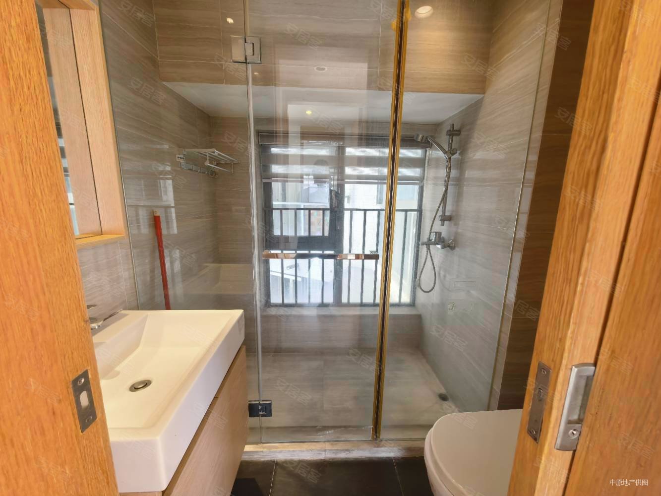 十五峯花园3室2厅2卫87.29㎡南760万