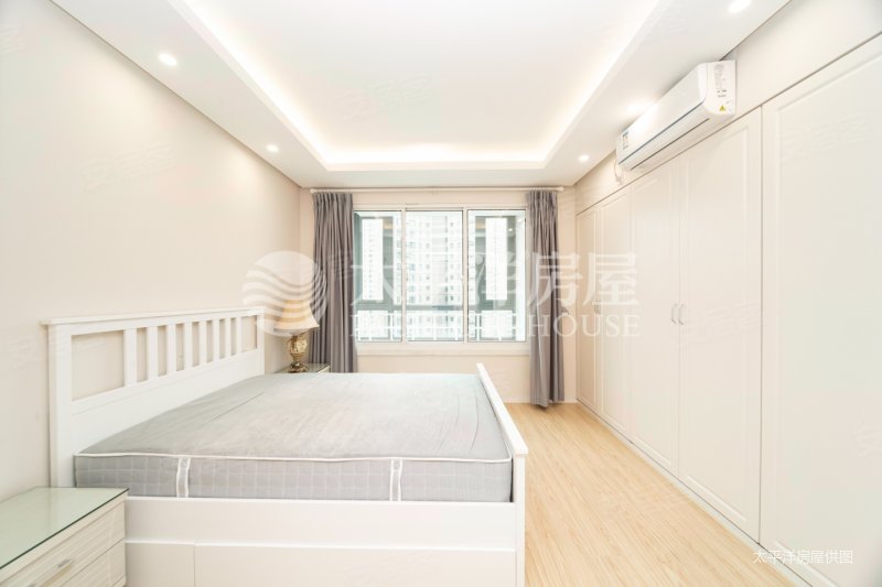 临地铁 正南朝向 近医院 正规商品房 精装修 商业配套成熟,兆丰帝景苑