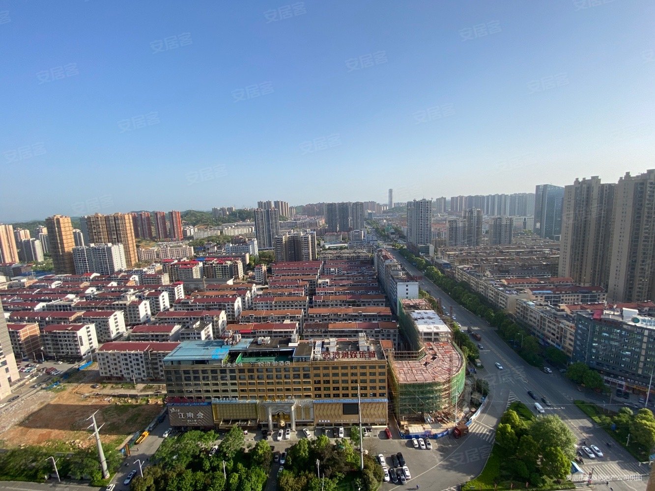 高端花园小区檀香山体育馆周边