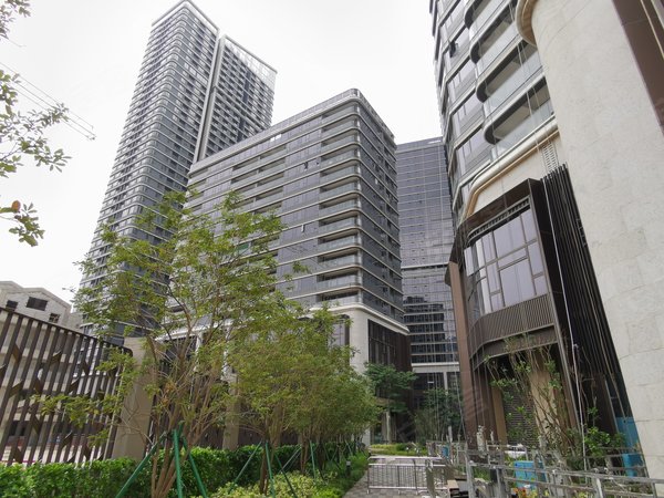 深圳罗湖莲塘东海富汇豪庭东海富汇豪庭(首租房)71平米2房2厅 全家电