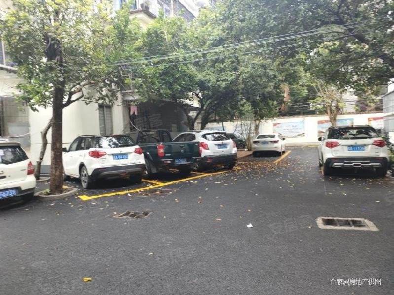 义龙路商圈侨汇公司宿舍3房精装修