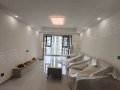 信阳平桥金三角信高北湖校区 蓝光雍锦府,精装三房 拎包入住出租房源真实图片