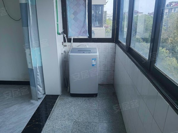 上海奉贤南桥江海新村近江海菜场!悦华大酒店!