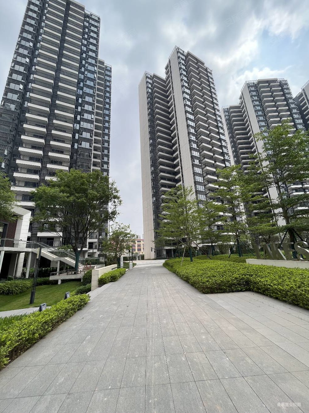 锦云湖光毛坯现房4房2厅可公积金组合贷