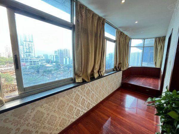 重庆渝中解放碑渝亚大厦正规大两房 解放碑十八梯 电梯房 门口就是